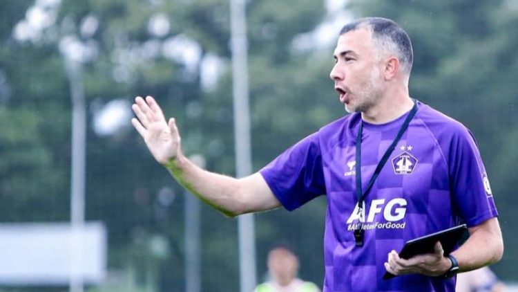 Baru Seumur Jagung Berkiprah di Indonesia, Pelatih Persik Sebut BRI Super League Kompetisi Sulit dan Ketat