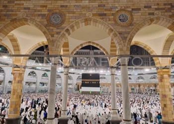 Mulai 18 April, Umrah Hanya Dibuka untuk Warga Saudi