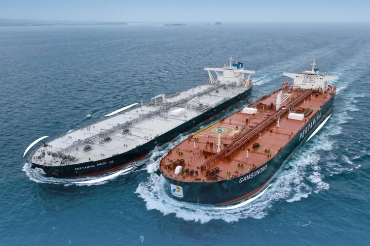 Kapal Tanker Pertamina Belum Bisa Lewati Selat Hormuz,