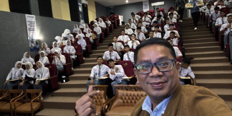Dari Penurunan Jumlah Mahasiswa hingga Transformasi Pengalaman Mahasiswa: Pendekatan Student Journey dan Value Proposition dalam Strategi Kampus Modern