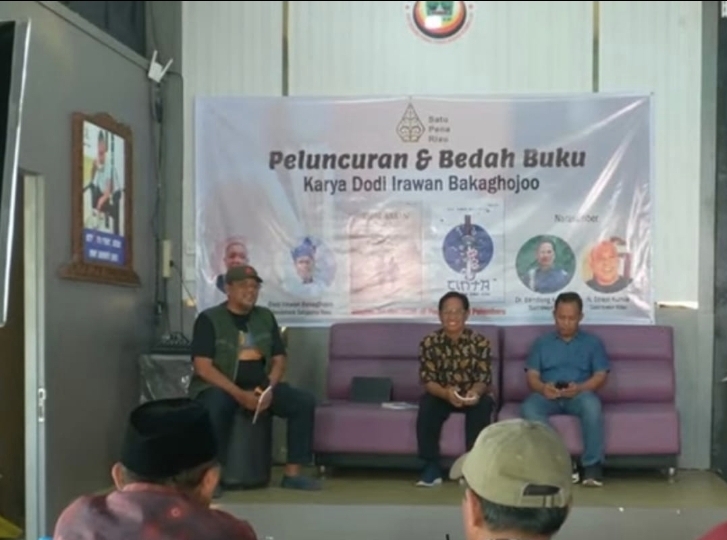 Satupena Riau Gelar Peluncuran dan Bedah Buku Karya Dodi Irawan Bakaghojo