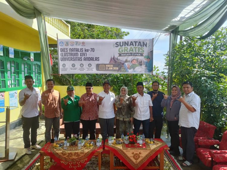 SUNATAN MASSAL GRATIS DIES NATALIS KE-70 UNAND LAYANI 70 ANAK DI NAGARI CUPAK