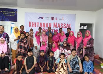 Tebar Senyum Bahagia : 40 Anak Disunat Massal Gratis Oleh Relawan Rakyat Bahagia