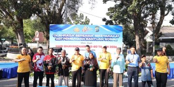 Peringati HUT Bhayangkara Ke-80, Polda Riau Gelar Gerak Jalan Santai, Senam, Bakti Sosial dan Green Policing